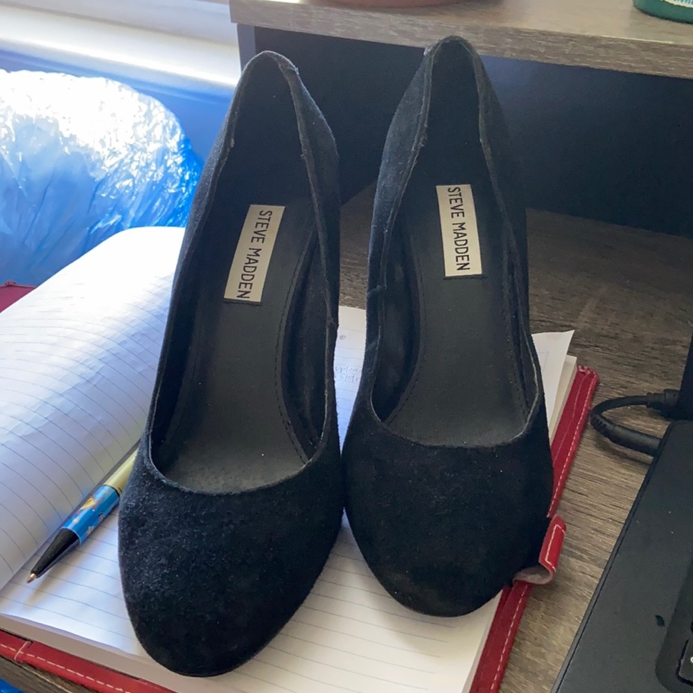 Black Steve Madden Pumps